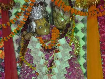 miracalous temple of lord hanuman in lucknow