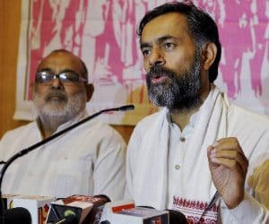not necessary to remove article 370 from state says yogendra yadav
