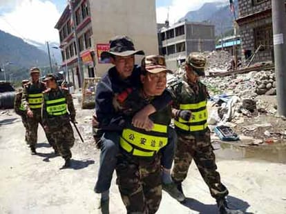 abdul of nepal helped by nirbhay of india