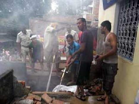 Ddki fire four shops, a loss of millions