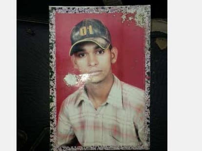 two brother killed on train accident in meerut