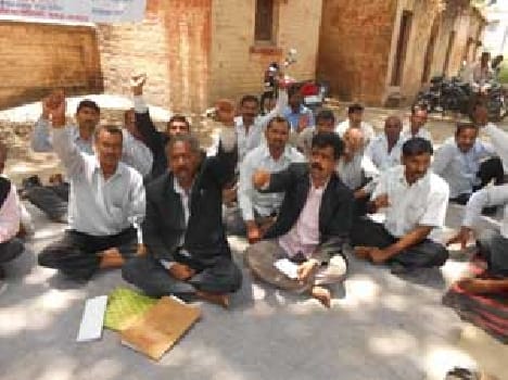 Demanded the arrest of the killers