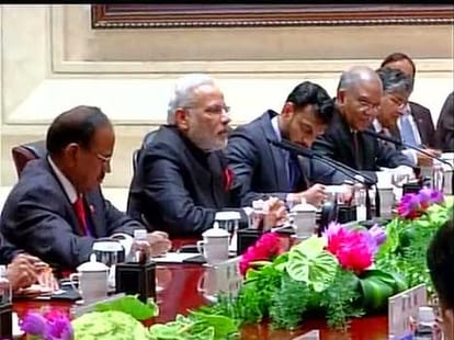 know Modi and Shi, so alike  so different ?