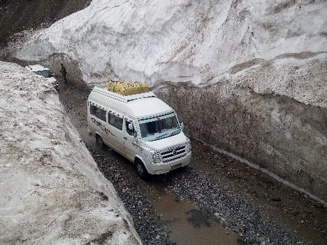 Srinagar-Leh highway will open in March
