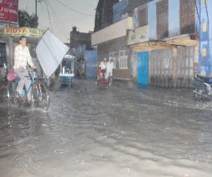 peoples are afraid of rain here