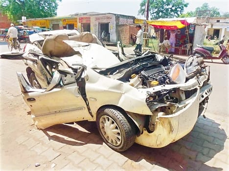 Dividers truck hit the car entered , the mother - daughter's death