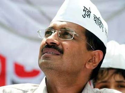 Kiren Rijiju blames kejriwal government on delhi chief Secy issue 