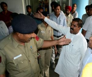 police inspector misbehave with schedule cast people in chandigarh