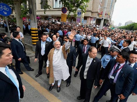 narendra modi invite foreign investor in india