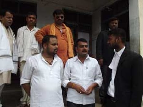 District panchayat members be surrendered DAS