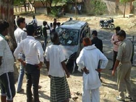 accident in pratapgarh