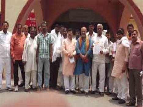 District Panchayat is to paste a list of wards