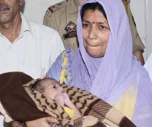 couple adopted baby after 20 years of marriage