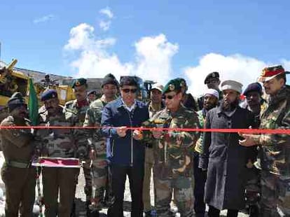 way to gurez, razdan pass reopens