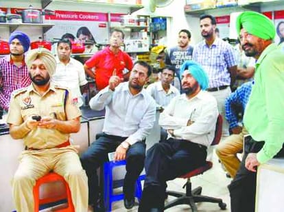 muthoot finance office robbery case sort outed, read truth