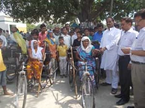 A little later, the wind turns the wheels of a bicycle trai