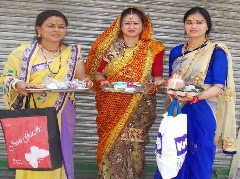 Women's adamant wish suhag