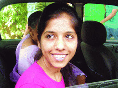 What happened when the daughter of Kejriwal bribing officials