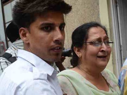 married women sheetal sharma found hanged at room