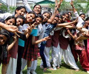 toppers school, where 30 out of 31 student are toppers