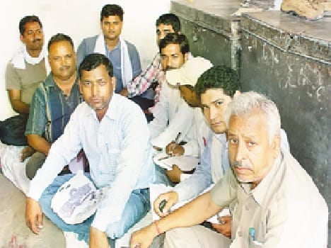 JE of Electricity department gone on strike