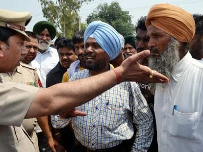 akali leader hits two peole, died at the spot at moga