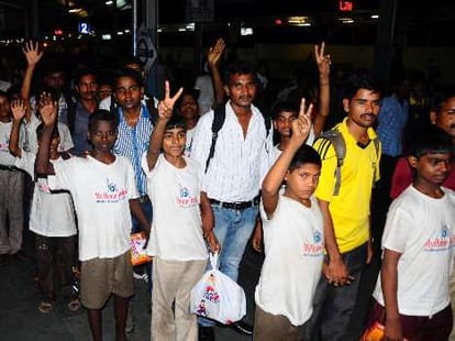 39 Childrens are brought back from mumbai
