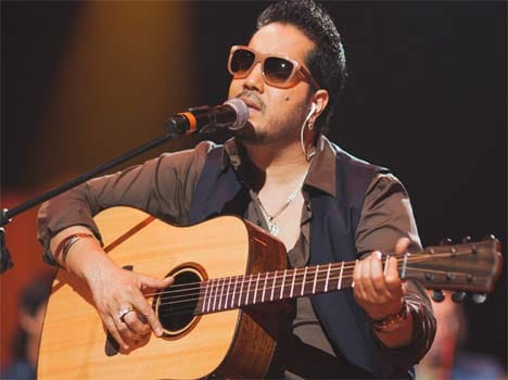 fraud case against mika singh