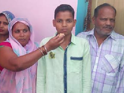 poor family suvesh up top in high school exam
