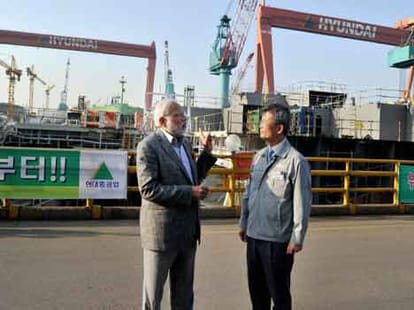 PM Modi insult India in foreign tour.