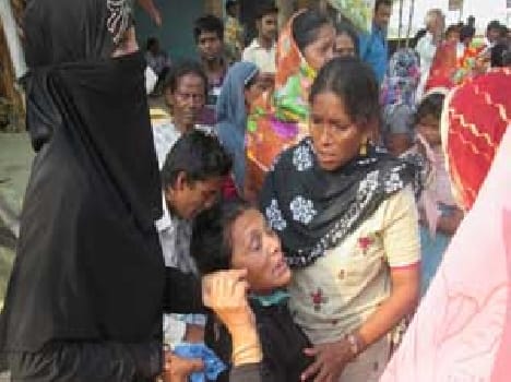 Going to school two students thrashed by truck