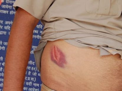 Constable fight for free biryani in up