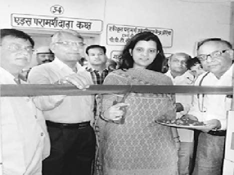 The first day began with ultrasound income of Rs 800