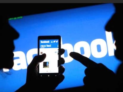 girl make fake facebook profile for to implicate cousin