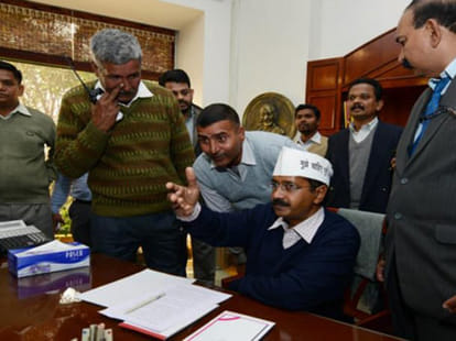 Kejriwal will give andswer to public here