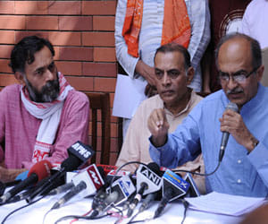 AAP foolish in comparison to BJP and congress: Prashant Bhushan