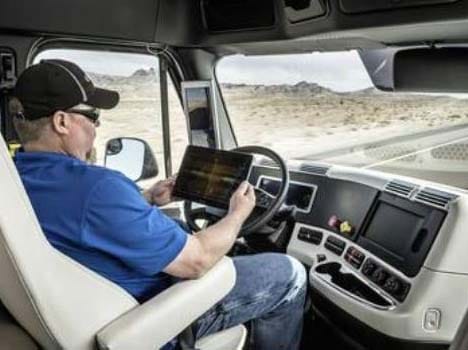The robot truck that can drive itself