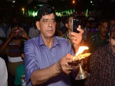 Now began to study the Ganga Arti