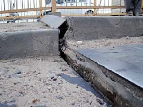 Shastri Bridge sunk , disclosure , halt traffic