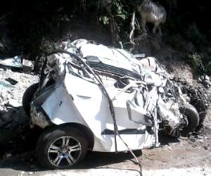 4 died in road accidents in himachal.