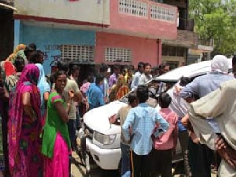 accident in pratapgarh