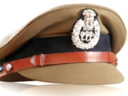 Constable beats a SI
