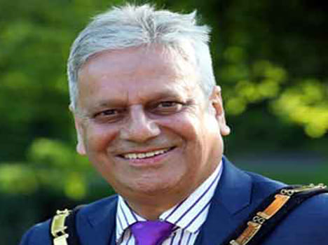 parvinder batth first sikh mayor of britain
