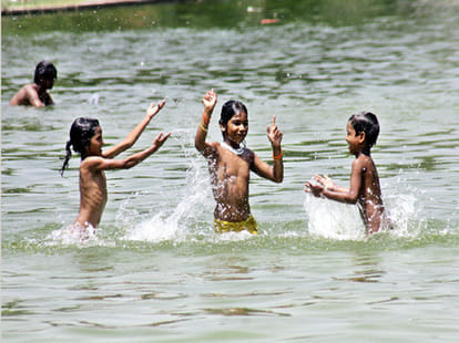 jharkhand panchayat will stop people to bath