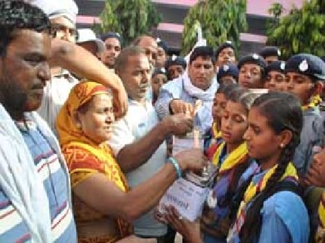 Raised funds for earthquake victims