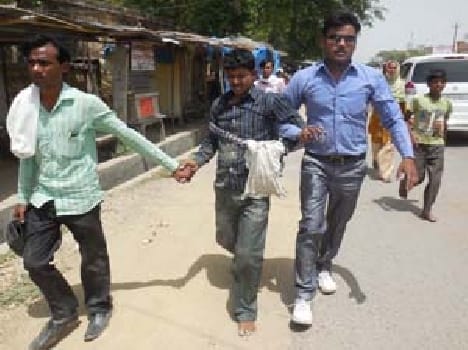 Beating up the young man in fear of theft