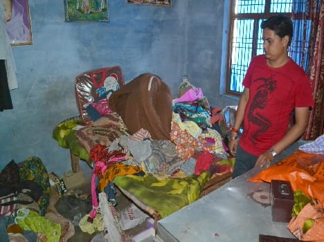 Break off the locks of the house Thousands made ??goods