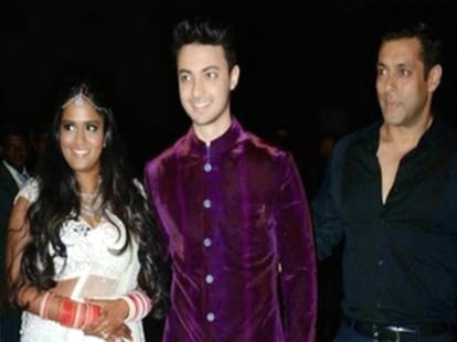 Arpita reached first time in laws at mandi himachal.