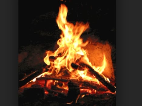 husband brunt her with fire wood in chamba himachal.