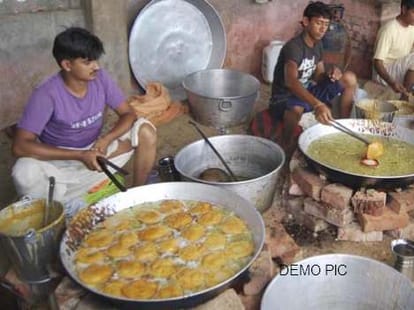 traumatic accident in Sweet shop , fell into boiling oil